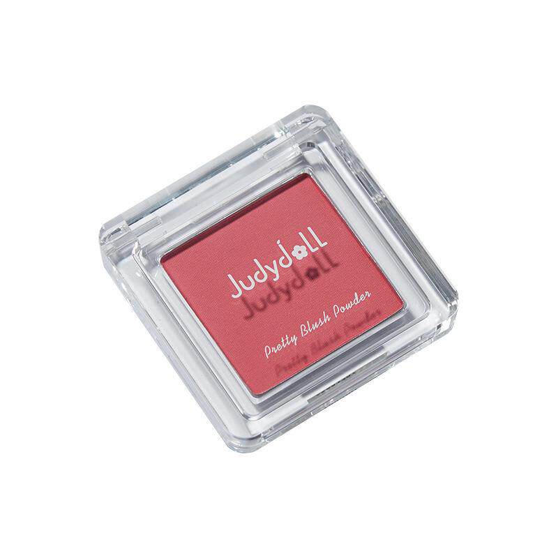 产品合集图：Judydoll Pretty Blush Powder Collection with 20 Diverse Shades for All Skin Tones
试色图：Judydoll Blush Powder Color Swatches Showing Pigmented and Blendable Texture
上脸效果图：Natural Makeup Look Created with Judydoll Soft Focus Blush Powder